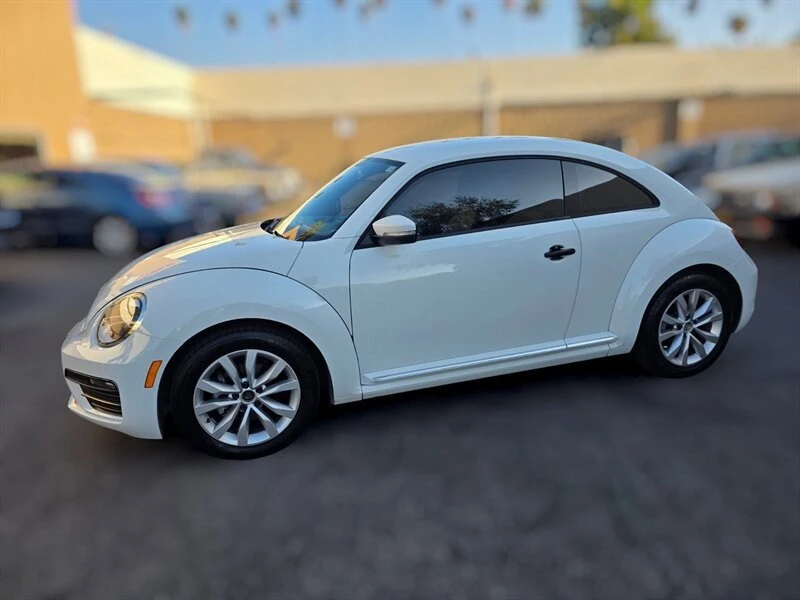 2017 Volkswagen A5 Beetle - Image 5 of 16