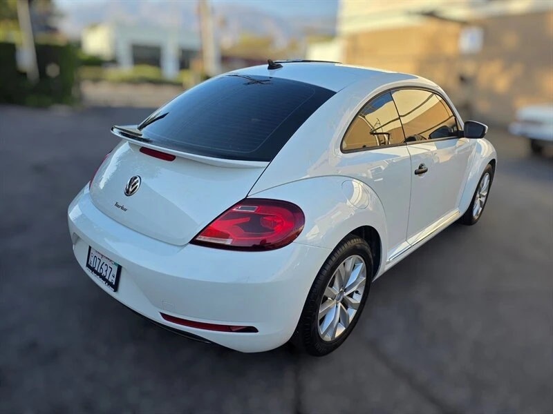 2017 Volkswagen A5 Beetle - Image 8 of 16