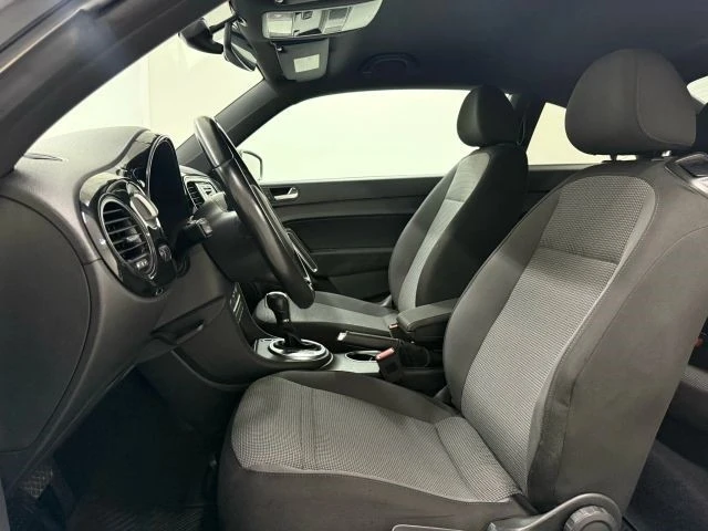 2017 Volkswagen A5 Beetle - Image 11 of 12