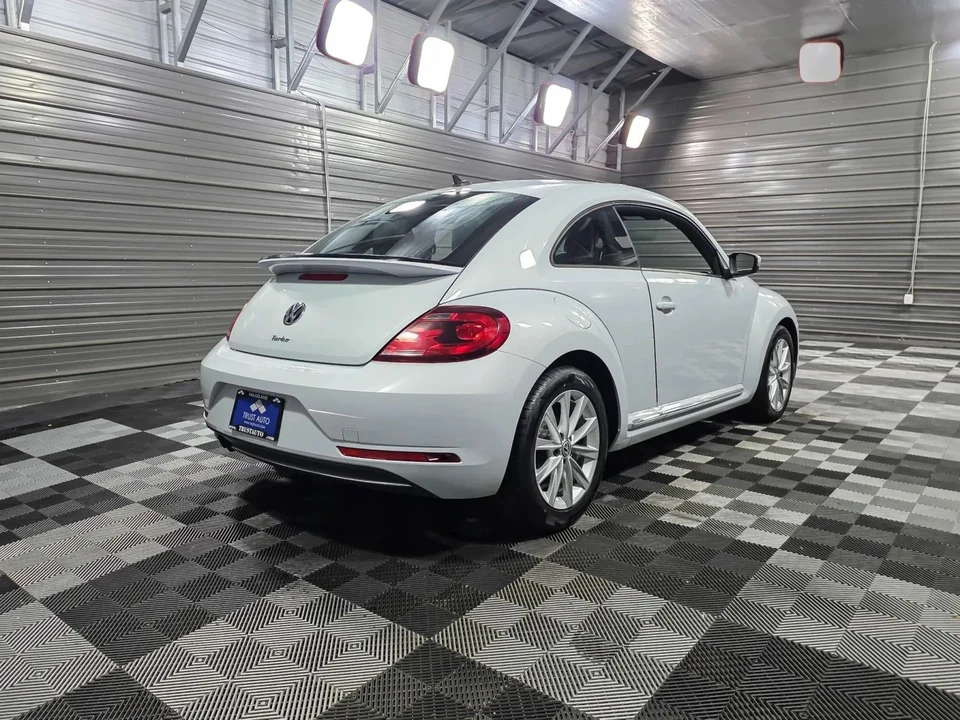 2017 Volkswagen A5 Beetle - Image 5 of 12