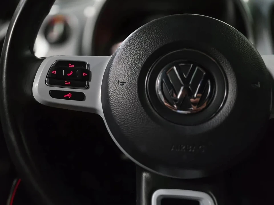 2017 Volkswagen A5 Beetle - Image 16 of 21