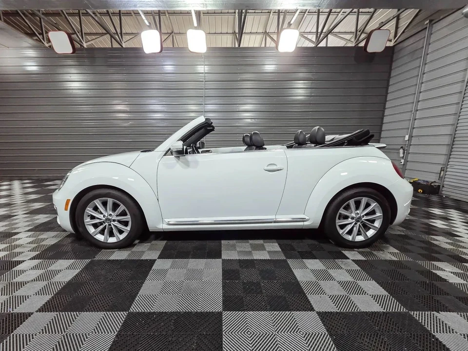 2017 Volkswagen A5 Beetle - Image 8 of 12