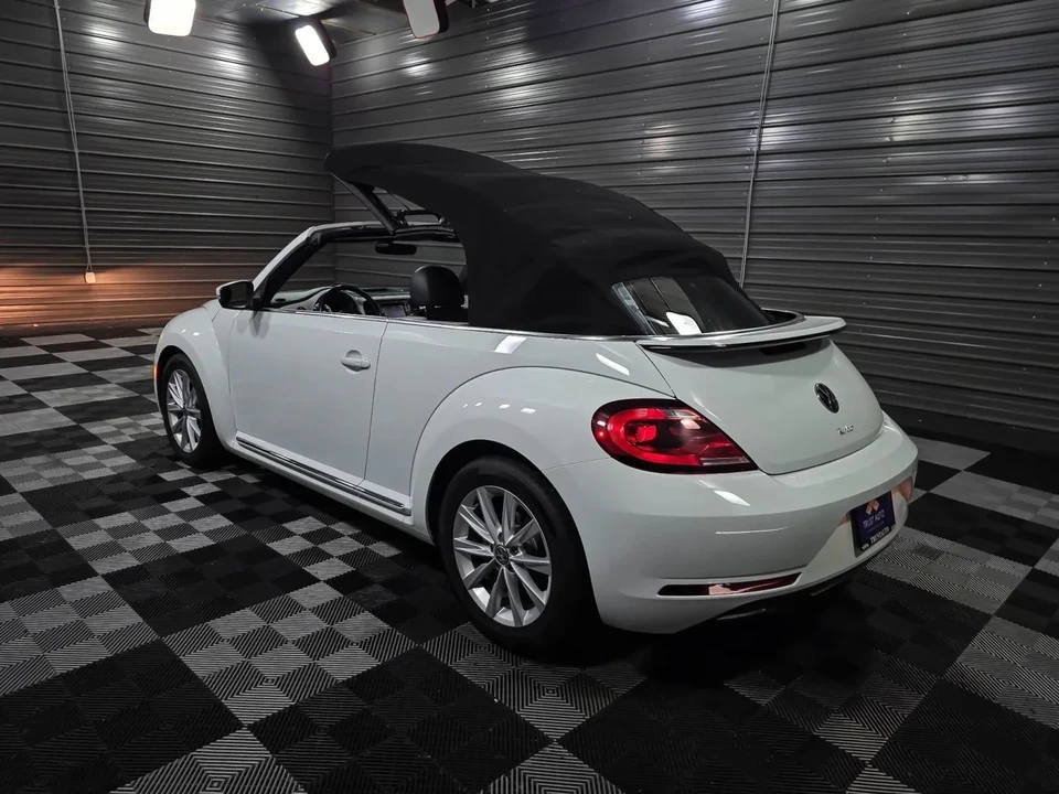 2017 Volkswagen A5 Beetle - Image 10 of 12