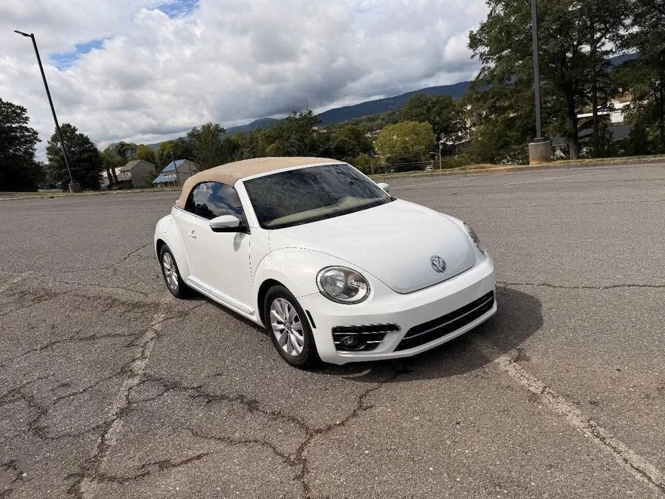 2017 Volkswagen A5 Beetle - Image 6 of 15