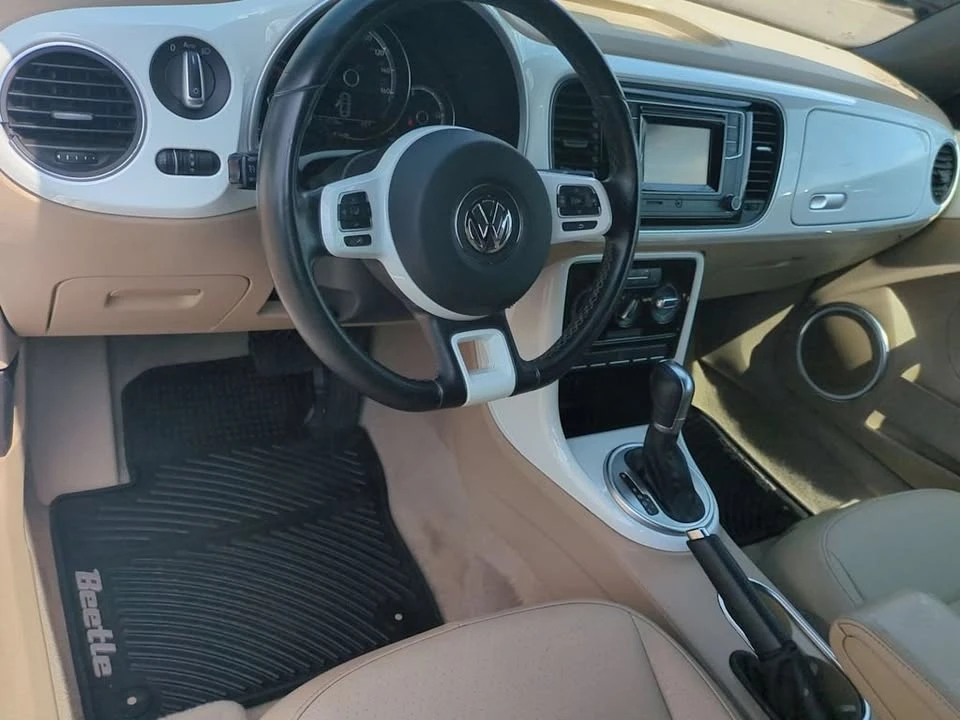 2017 Volkswagen A5 Beetle - Image 11 of 12