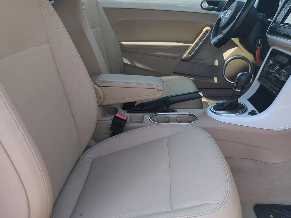 2017 Volkswagen A5 Beetle - Image 10 of 12