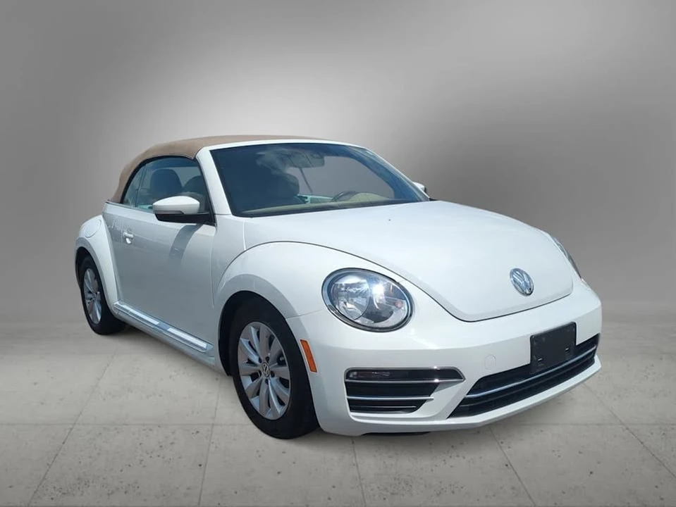 2017 Volkswagen A5 Beetle - Image 2 of 12