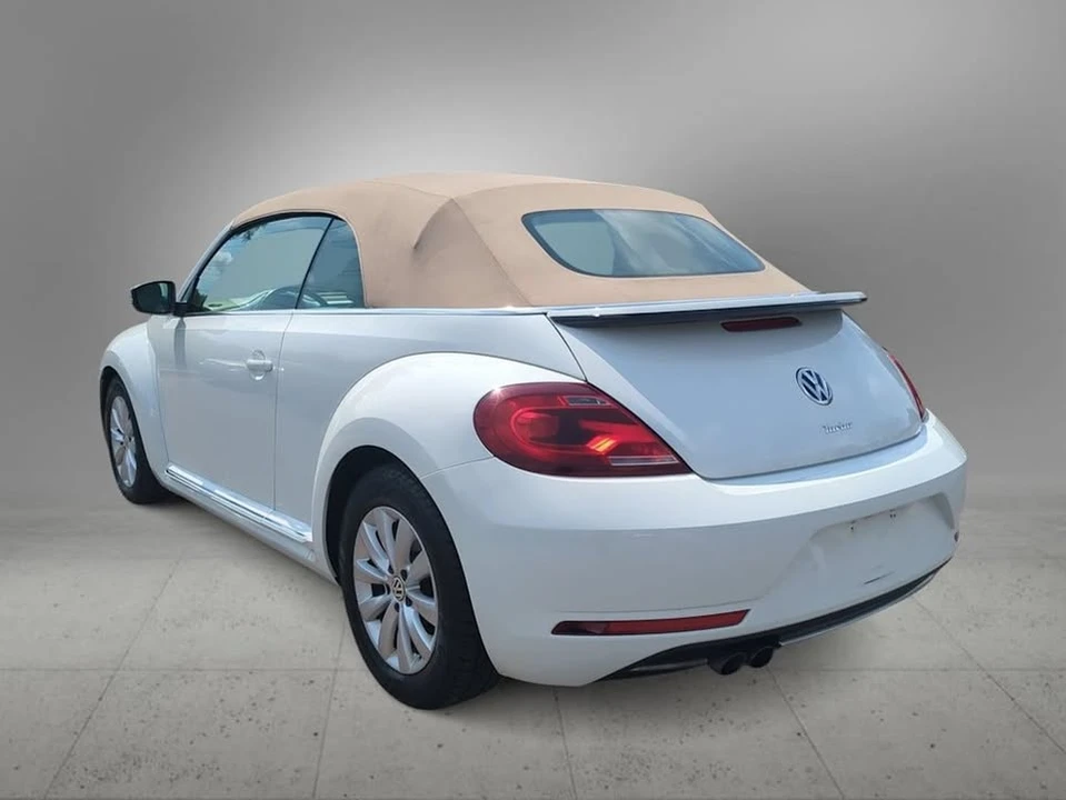 2017 Volkswagen A5 Beetle - Image 5 of 12