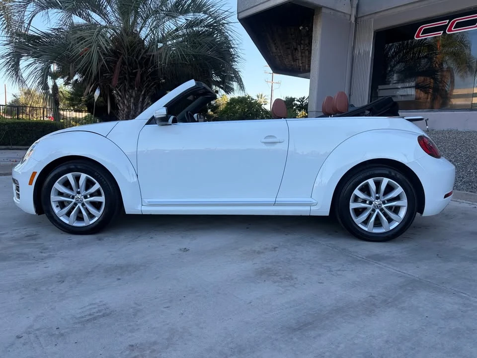 2017 Volkswagen A5 Beetle - Image 2 of 20