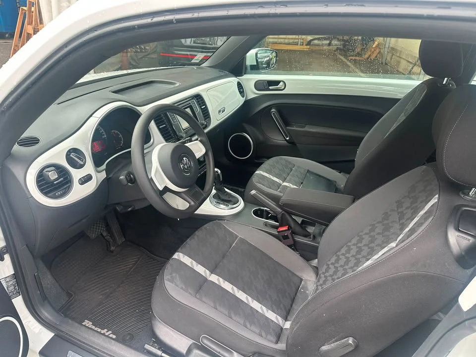 2017 Volkswagen A5 Beetle - Image 10 of 14