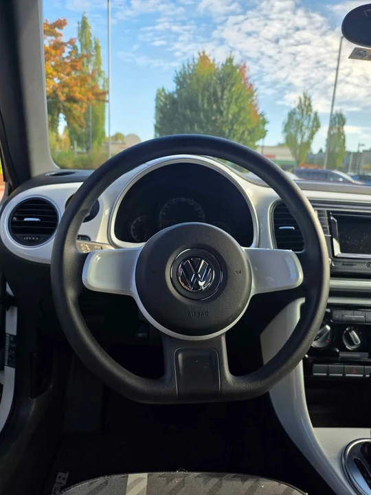 2017 Volkswagen A5 Beetle - Image 10 of 14