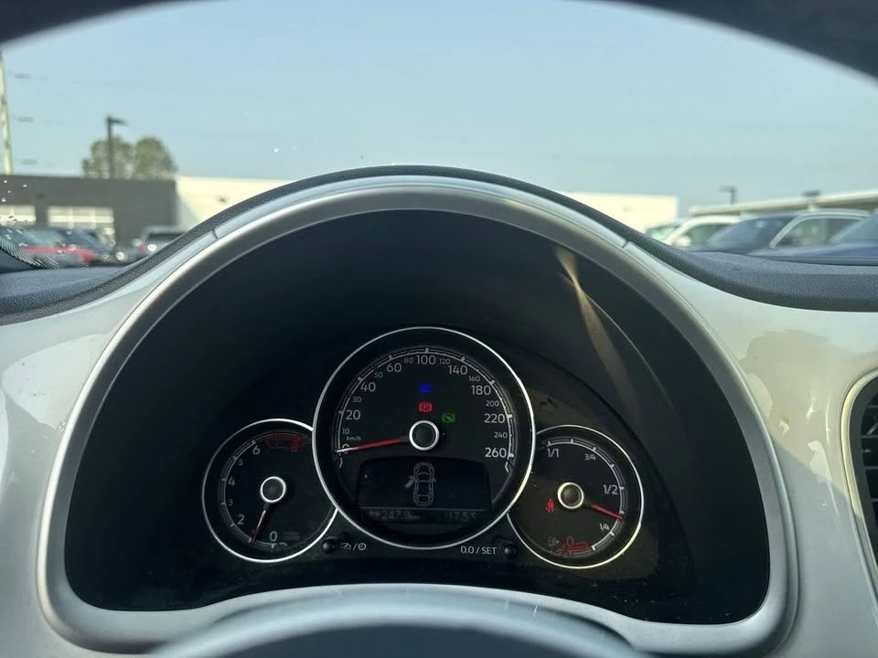2017 Volkswagen A5 Beetle - Image 8 of 13