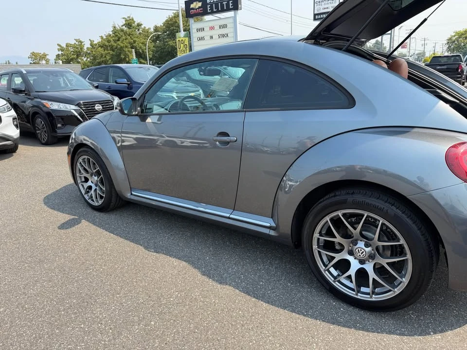 2017 Volkswagen A5 Beetle - Image 9 of 10