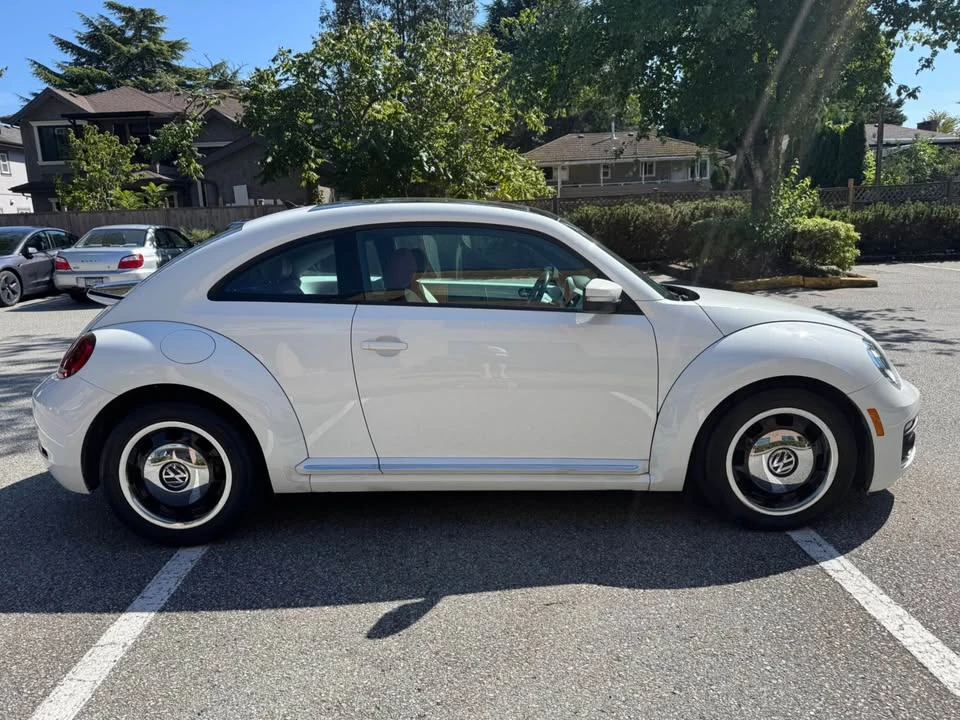 2017 Volkswagen A5 Beetle - Image 4 of 16
