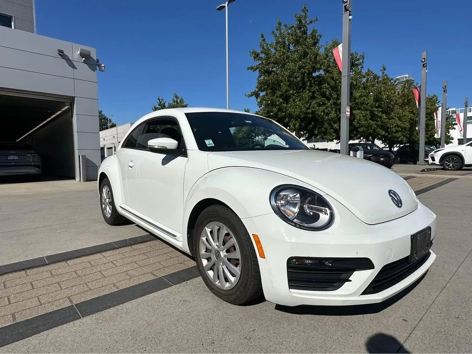 2017 Volkswagen A5 Beetle - Image 2 of 11