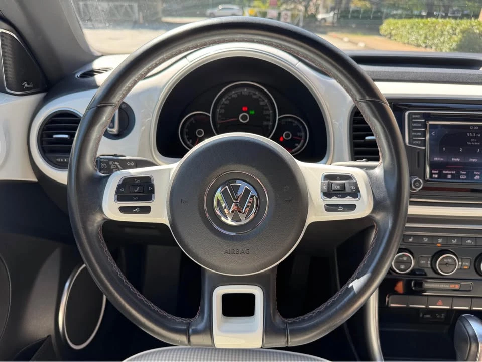 2017 Volkswagen A5 Beetle - Image 11 of 16
