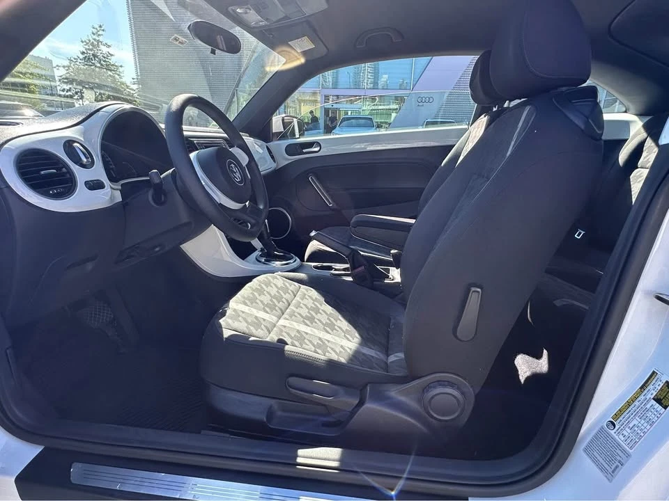 2017 Volkswagen A5 Beetle - Image 6 of 11