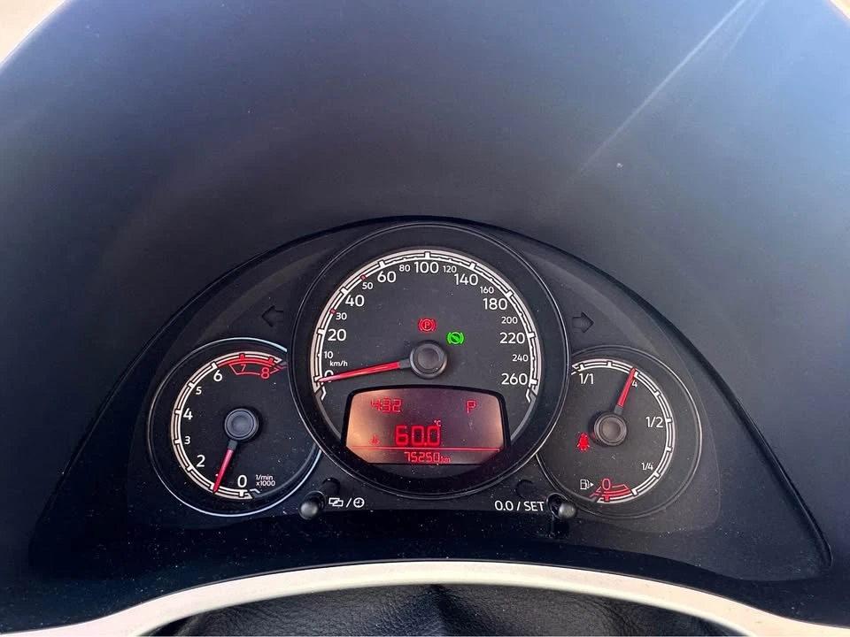 2017 Volkswagen A5 Beetle - Image 10 of 11