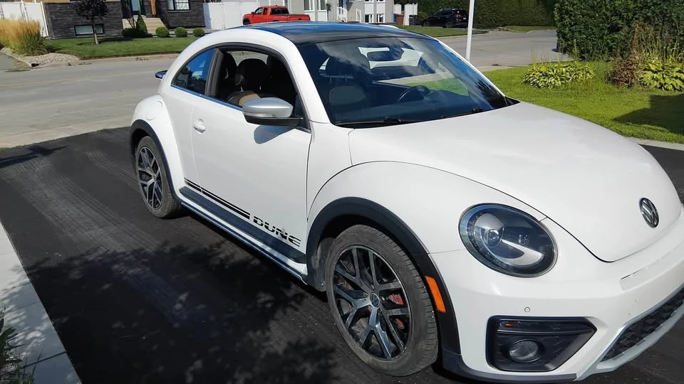 2017 Volkswagen A5 Beetle - Image 2 of 7