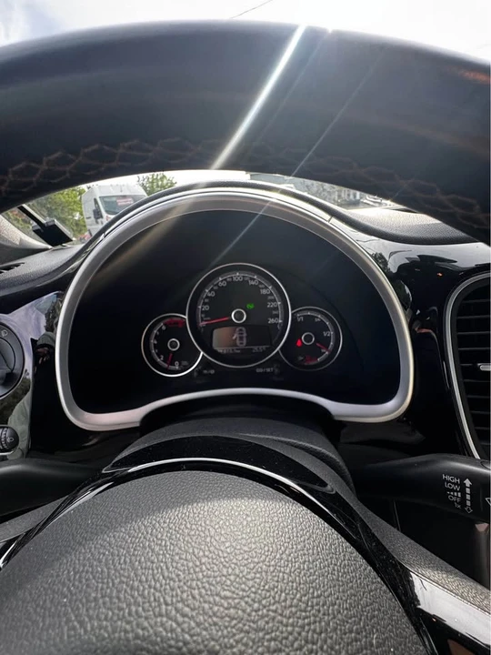 2017 Volkswagen A5 Beetle - Image 9 of 10
