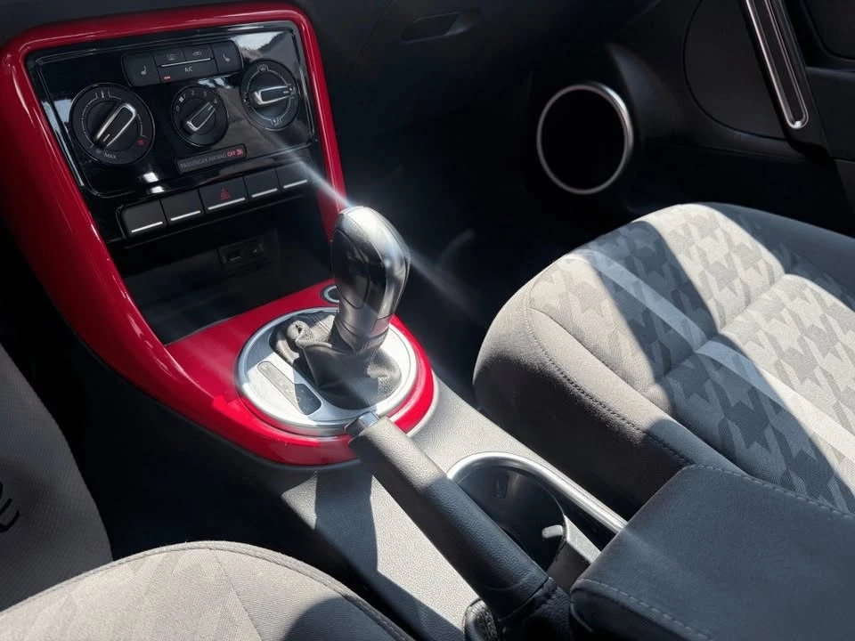 2017 Volkswagen A5 Beetle - Image 11 of 15