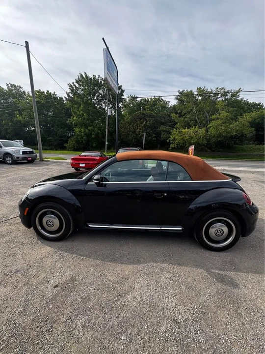 2017 Volkswagen A5 Beetle - Image 2 of 10