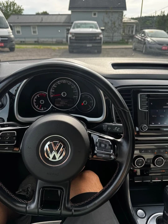 2017 Volkswagen A5 Beetle - Image 6 of 10