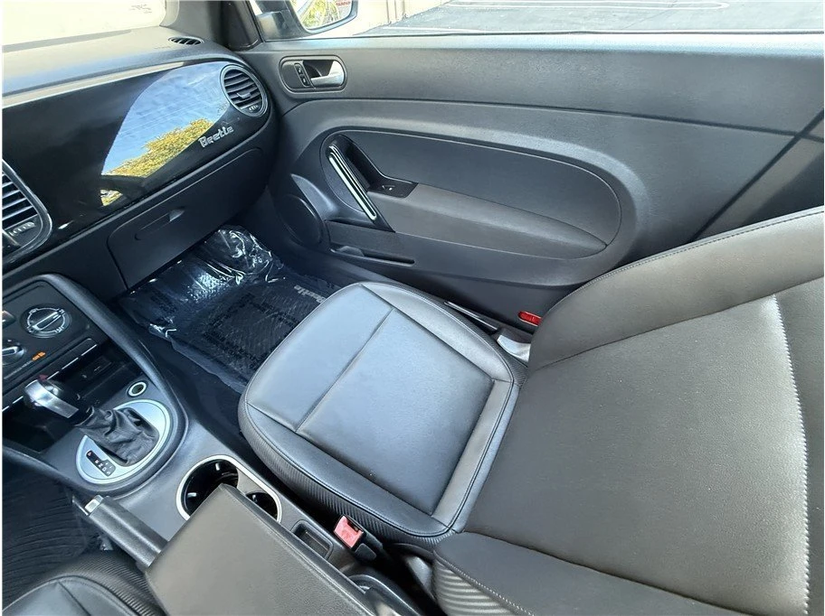 2017 Volkswagen A5 Beetle - Image 12 of 20