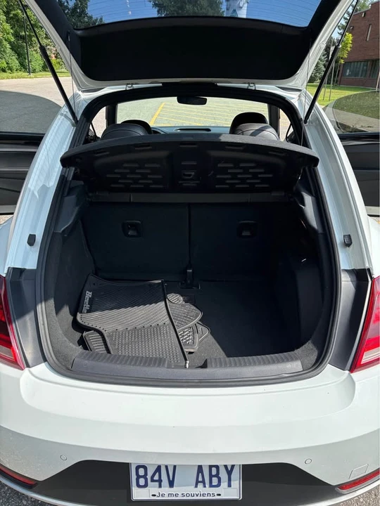 2017 Volkswagen A5 Beetle - Image 10 of 17