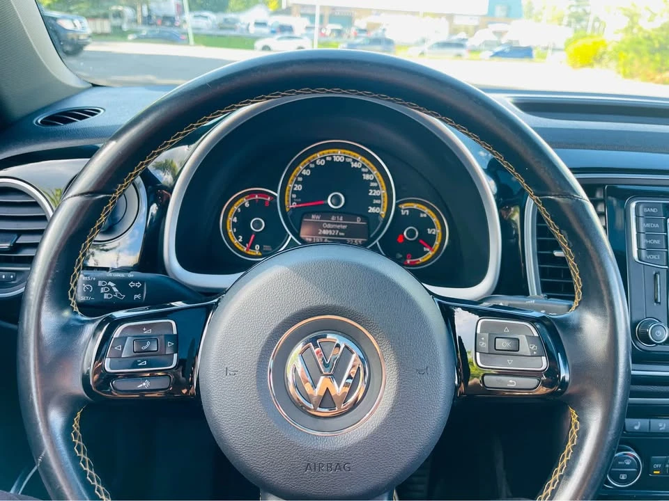 2017 Volkswagen A5 Beetle - Image 14 of 17