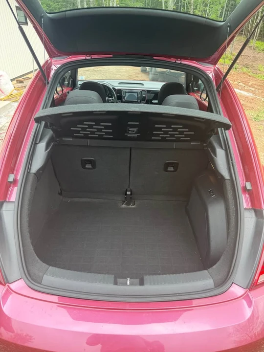 2017 Volkswagen A5 Beetle - Image 6 of 12