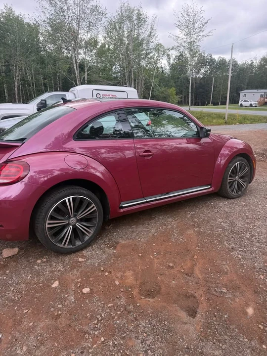2017 Volkswagen A5 Beetle - Image 5 of 12