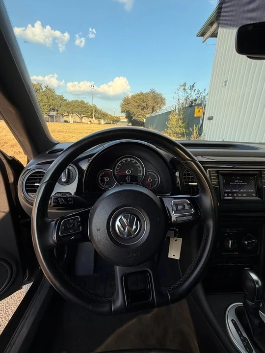 2017 Volkswagen A5 Beetle - Image 4 of 16