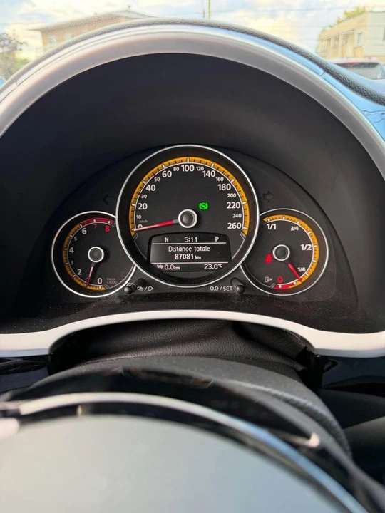 2017 Volkswagen A5 Beetle - Image 6 of 18