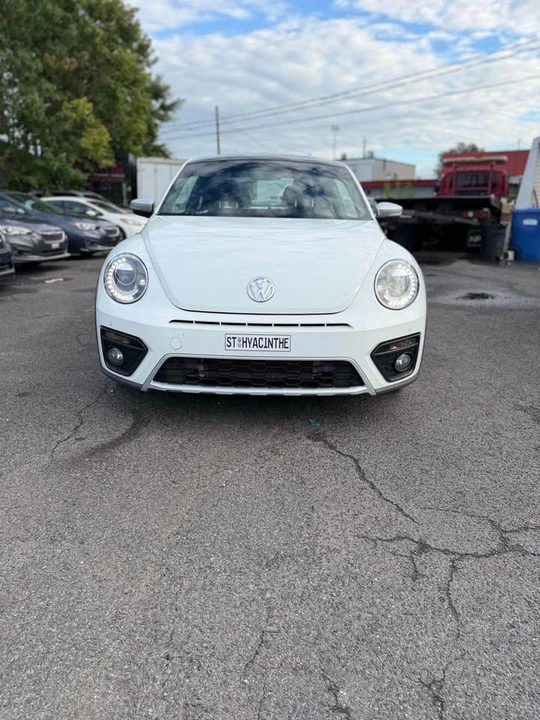 2017 Volkswagen A5 Beetle - Image 5 of 18