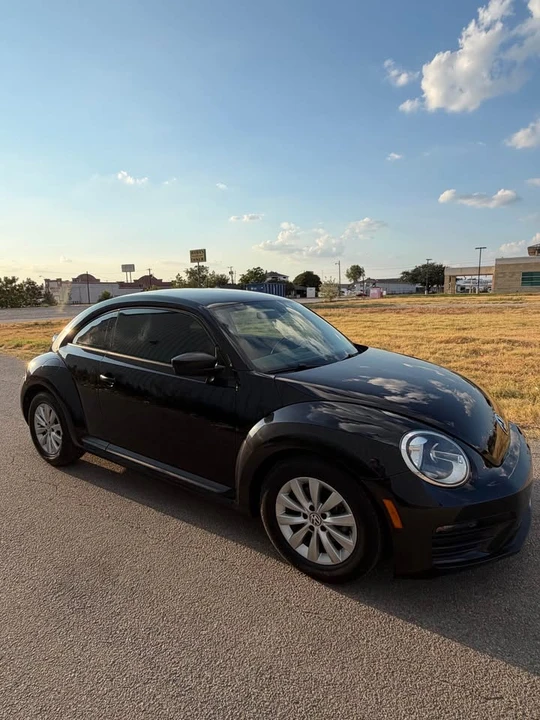 2017 Volkswagen A5 Beetle - Image 6 of 16