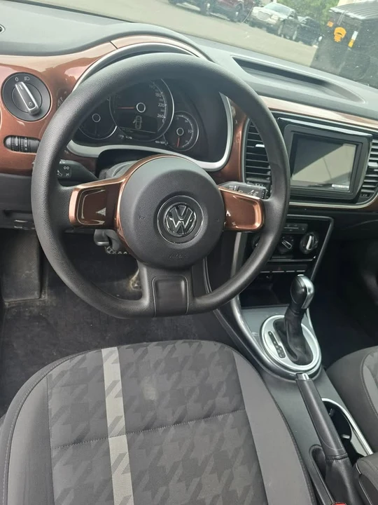 2017 Volkswagen A5 Beetle - Image 6 of 9
