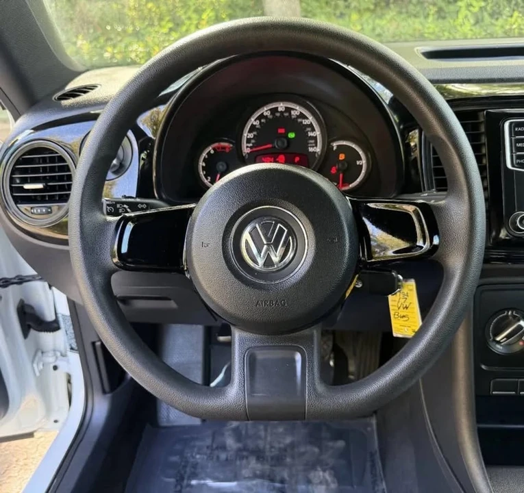 2017 Volkswagen A5 Beetle - Image 6 of 13