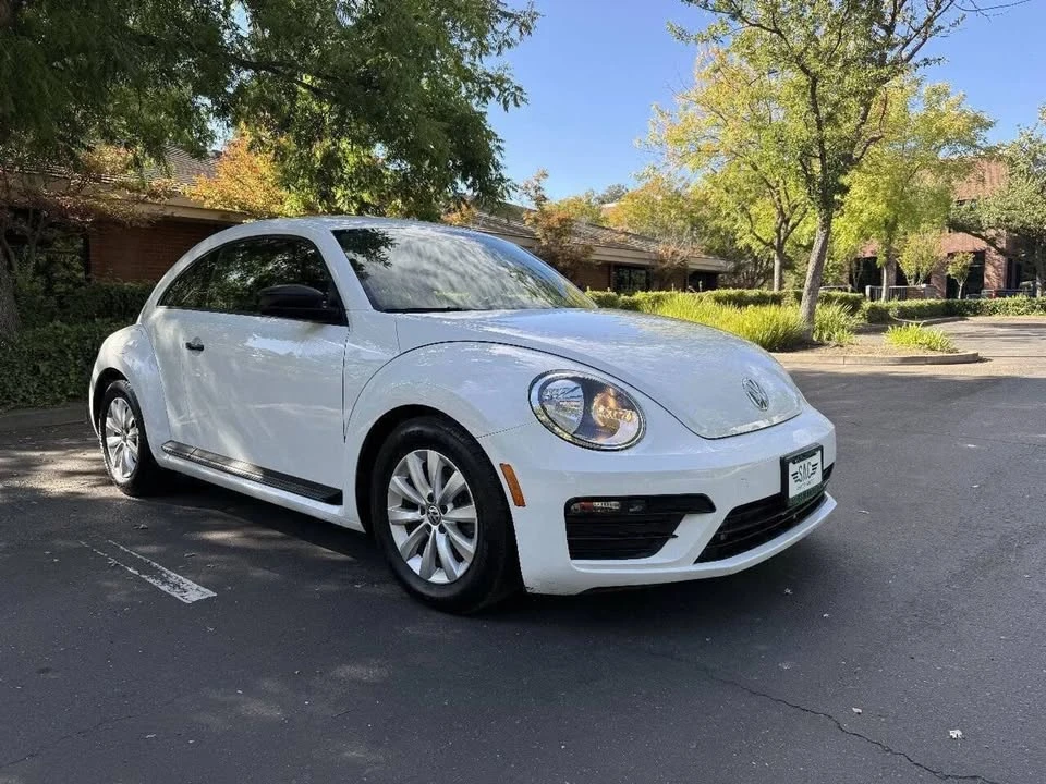 2017 Volkswagen A5 Beetle - Image 2 of 13