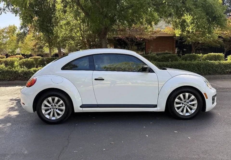 2017 Volkswagen A5 Beetle - Image 3 of 13