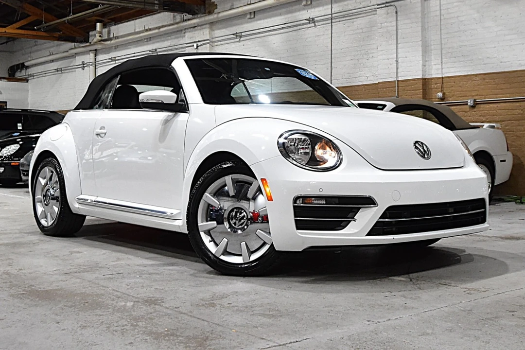 2017 Volkswagen A5 Beetle - Image 2 of 12
