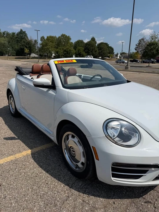 2017 Volkswagen A5 Beetle - Image 2 of 20