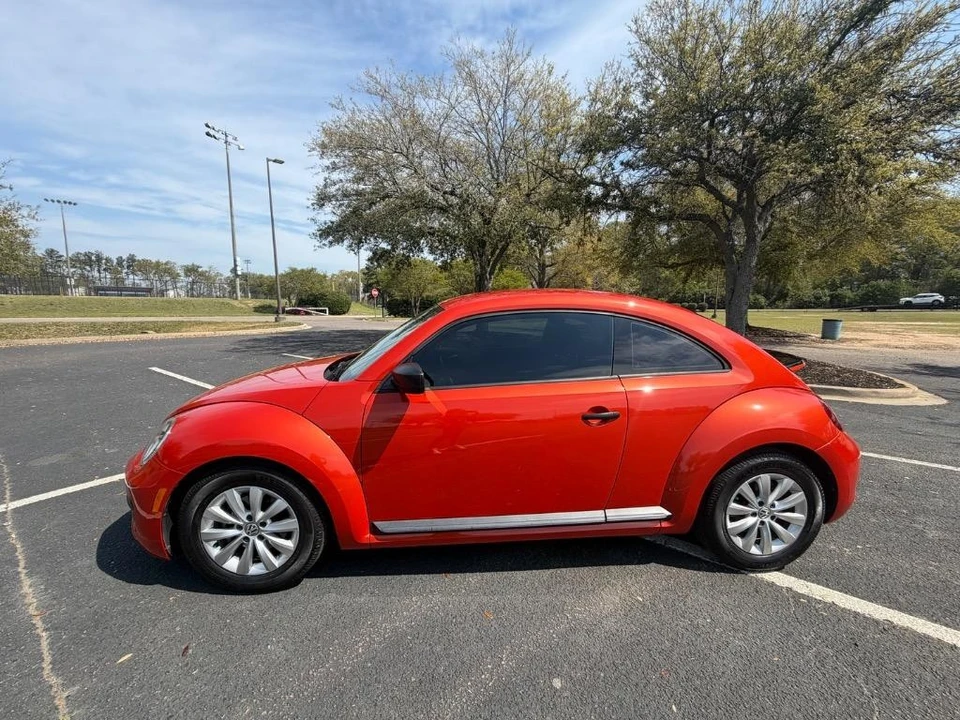 2017 Volkswagen A5 Beetle - Image 2 of 20