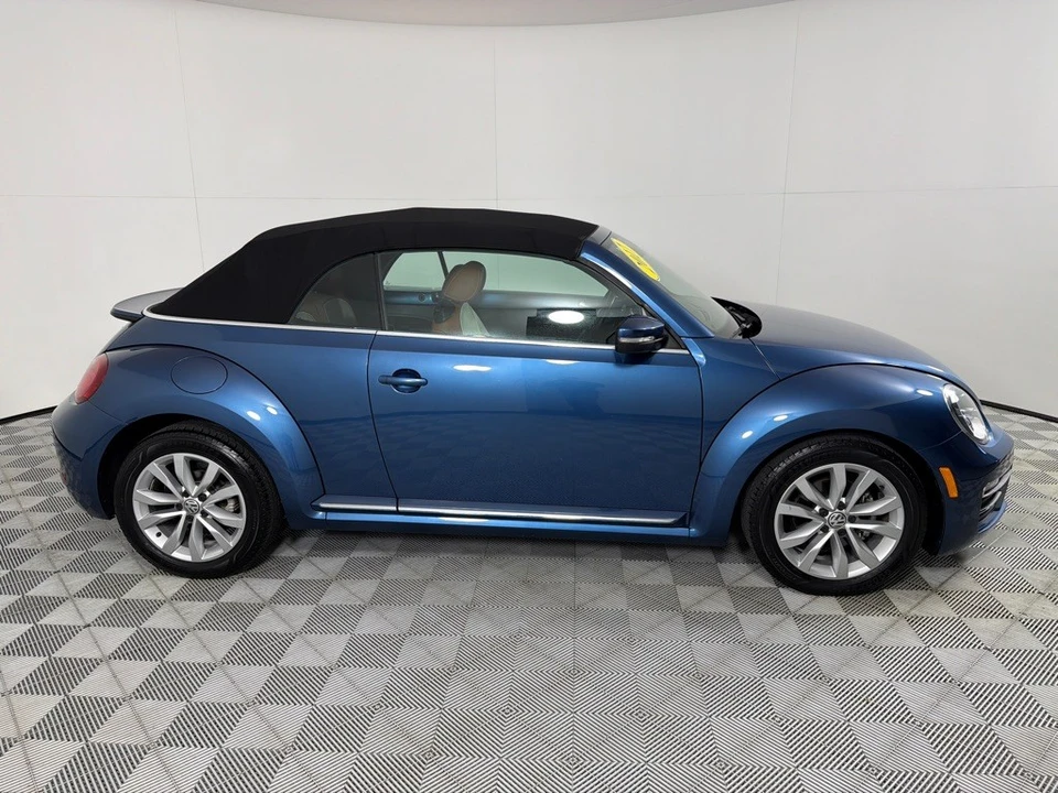 2017 Volkswagen A5 Beetle - Image 13 of 21