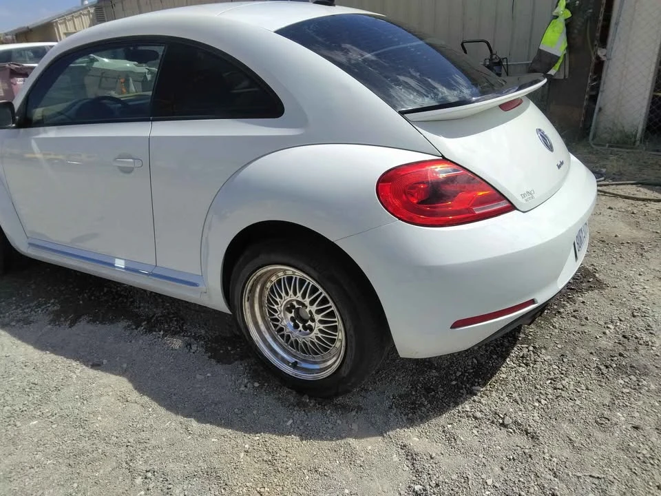 2017 Volkswagen A5 Beetle - Image 5 of 8