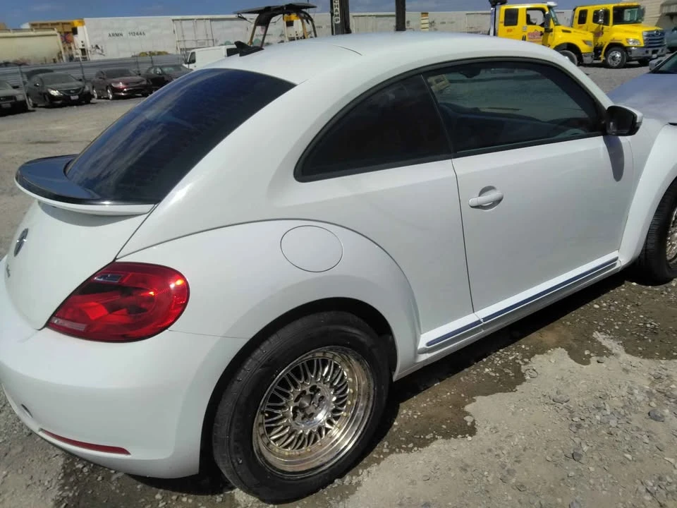 2017 Volkswagen A5 Beetle - Image 2 of 8