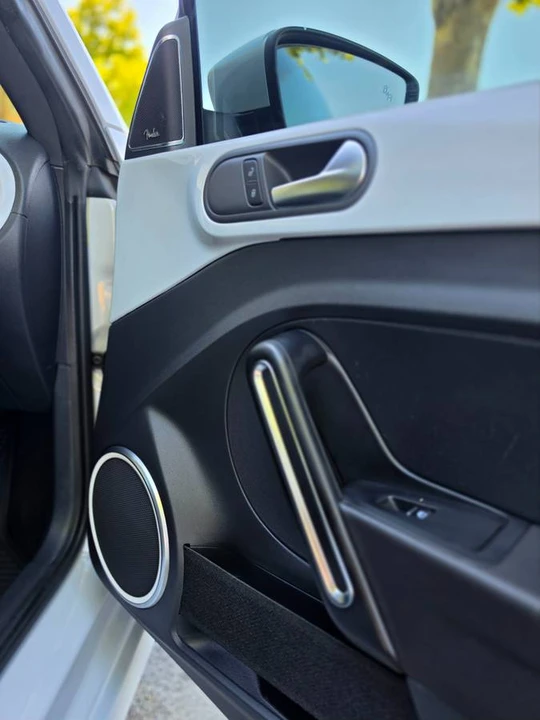 2017 Volkswagen A5 Beetle - Image 9 of 11