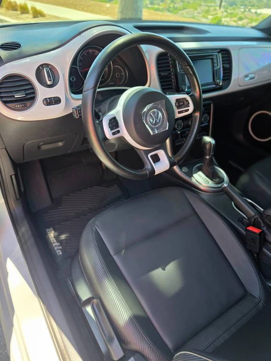2017 Volkswagen A5 Beetle - Image 4 of 11