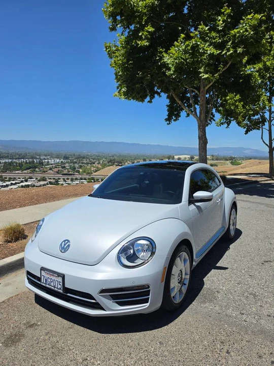 2017 Volkswagen A5 Beetle - Image 2 of 11
