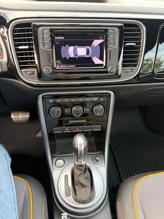 2017 Volkswagen A5 Beetle - Image 11 of 16